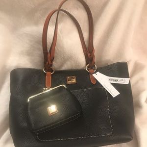 Dooney & Bourke  Tammy Tote with kiss lock purse